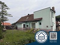 Rodinný dům se dvěma bytovými jednotkami, stodolou a pozemkem 2 408 m²