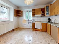 Prodej rodinného domu 143 m2 v Praze - městská část Uhříněves, pozemek 557 m2 - RD-Semanskeho-Praha--Kitchen 1.jpg