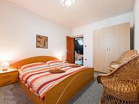 Prodej rodinného domu 5+kk, 187.1 m2, pozemek 245.7 m2, Dolní Dunajovice - Foto 6