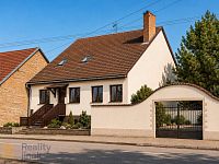 Prodej rodinného domu 5+kk, 187.1 m2, pozemek 245.7 m2, Dolní Dunajovice - 03.jpg