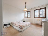 Prodej rodinného domu 5+kk, 187.1 m2, pozemek 245.7 m2, Dolní Dunajovice - PHOTO (16 of 107).jpg
