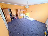 Prodej RD 6+2 se zahradou 158 m2, vjezdem, parkování, Švábenice, okr. Vyškov - 20221018_160419.jpg