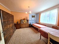 Prodej RD 6+2 se zahradou 158 m2, vjezdem, parkování, Švábenice, okr. Vyškov - 20221018_162346.jpg