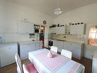 Prodej rodinného domu v obci Oskava - 20250705_104956.jpg