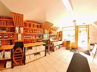 Pronájem obchodních prostor v centru Zábřehu – ideální pro vinotéku, cukrárnu, salon či kancelář! - prodejna