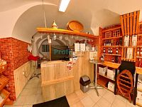 Pronájem obchodních prostor v centru Zábřehu – ideální pro vinotéku, cukrárnu, salon či kancelář! - prodejna