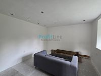 Prodej prostorného přízemního bytu 92 m2 (dispozice 2+1 a 1+kk) Postřelmov, ul. Komenského - 20260506_145846.jpg