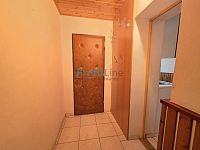 Prodej prostorného přízemního bytu 92 m2 (dispozice 2+1 a 1+kk) Postřelmov, ul. Komenského - 20260623_171225.jpg