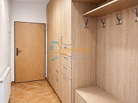 Pronájem bytu 2+kk, 65 m² – Velká Bíteš, ul. Chobůtky - predsín.jpg