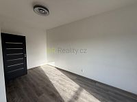 Pronájem domu 4+kk s terasou a zahradou - IMG_5238.jpeg