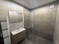 Pronájem domu 4+kk s terasou 25 m2 a zahradou 220 m2 - IMG_5224.jpeg