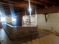 Obchodní prostory k pronájmu v centru Znojma - 6.jpg