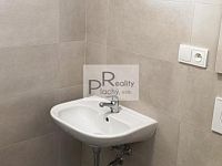 Prostorný a originálně řešený byt 2+kk s terasou a zahrádkou – Hevlín - 16.jpg