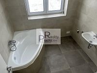 Na prodej  moderní byt 2+kk s vlastní zahrádkou v Hevlíně, 3 km od Therme Laa an der Thaya - 11.JPG