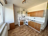 Pronájem bytu 2+1 s balkonem ve Znojmě - 2.JPG