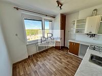 Pronájem bytu 2+1 s balkonem ve Znojmě - 3.JPG