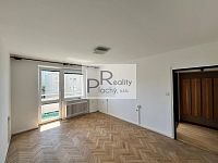 Pronájem bytu 2+1 s balkonem ve Znojmě - 5.JPG