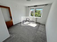 Pronájem bytu 2+1 s balkonem ve Znojmě - 7.JPG