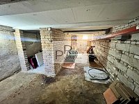 Rodinný dům se zahradou v centru Horních Dunajovic u Znojma - 18.JPG
