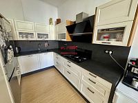 Prodej bytové jednotky 3+1 s pracovnou 104 m2 v centru Tábora - kuchyně