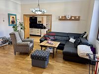 Prodej bytové jednotky 3+1 s pracovnou 104 m2 v centru Tábora - obývací pokoj