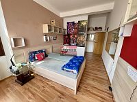 Prodej bytové jednotky 3+1 s pracovnou 104 m2 v centru Tábora - pokoj