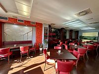 Prodej komerčního objektu s prosperující restaurací, barem a diskotékou v centru Veselí nad Lužnicí - IMG_3849.jpg