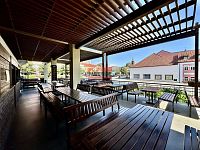 Prodej komerčního objektu s prosperující restaurací, barem a diskotékou v centru Veselí nad Lužnicí - IMG_3867.jpg