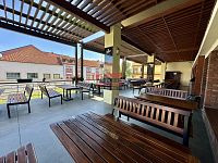 Prodej komerčního objektu s prosperující restaurací, barem a diskotékou v centru Veselí nad Lužnicí - IMG_3878.jpg