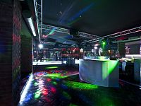 Prodej komerčního objektu s prosperující restaurací, barem a diskotékou v centru Veselí nad Lužnicí - Disco3.jpg