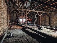 Prodej komerčního objektu v centru Soběslavi - zavedený bowling, bar, prodejna a kanceláře - DSC08575.jpg