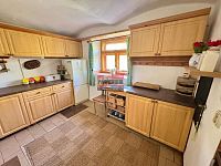 Prodej venkovské usedlosti v Božejovicích - kuchyň .jpg