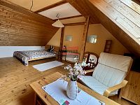 Prodej venkovské usedlosti v Božejovicích - pokoj podkroví