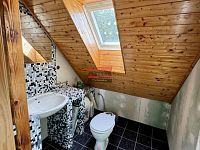 Prodej venkovské usedlosti v Božejovicích - WC podkroví
