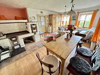 Prodej chalupy v Božejovicích - obývací pokoj