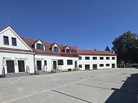 Pronájem bytové jednotky 2+1 51,9 m2 s parkovacím stáním v Bechyni - bytový dům