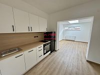 Pronájem bytové jednotky 2+1 51,9 m2 s parkovacím stáním v Bechyni - kuchyně