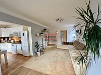 Prodej bytové jednotky 3+1 s garáží 86,2 m2 v Táboře - obývací pokoj