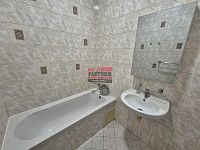 Pronájem zděného bytu 2+1 s balkonem, Tábor - centrum - 20250317_163807.jpg