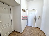 Pronájem zděného bytu 2+1 s balkonem, Tábor - centrum - 7.jpg