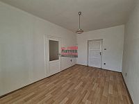 Prodej řadového RD 4+2, 180 m², Plzeň - Skvrňany - 5.jpg