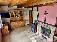 Prodej rekreačního objektu v Hůrce, městské části Horní Planá - obývací pokoj