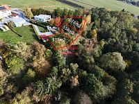 Prodej rovinatého pozemku o výměře 618m2 v Sezimově Ústí - DJI_20250817042202_0216_D (1) (kopie).jpeg