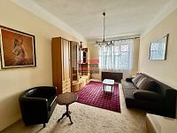 Prodej 1/2 bytového domu, Praha 9 - Hloubětín, ul. Poděbradská - IMG_6140.jpeg