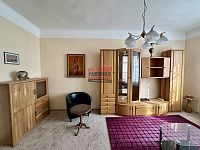 Prodej 1/2 bytového domu, Praha 9 - Hloubětín, ul. Poděbradská - IMG_6143.jpeg