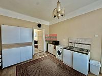 Prodej 1/2 bytového domu, Praha 9 - Hloubětín, ul. Poděbradská - IMG_6145.jpeg