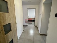 Pronájem rodinného domu 3+1 v Měšicích, městské části Tábora - chodba