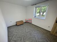 Pronájem rodinného domu 3+1 v Měšicích, městské části Tábora - pokoj