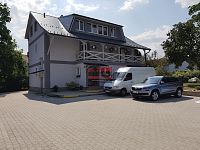 Pronájem bytu 2+kk s parkovacím stáním a zahradou v Horoměřicích - Horo3.jpg