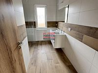 Prodej novostavby RD 4+kk v Podolí I. - koupelna